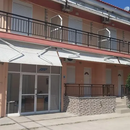 Lafazanis Aparthotel *
